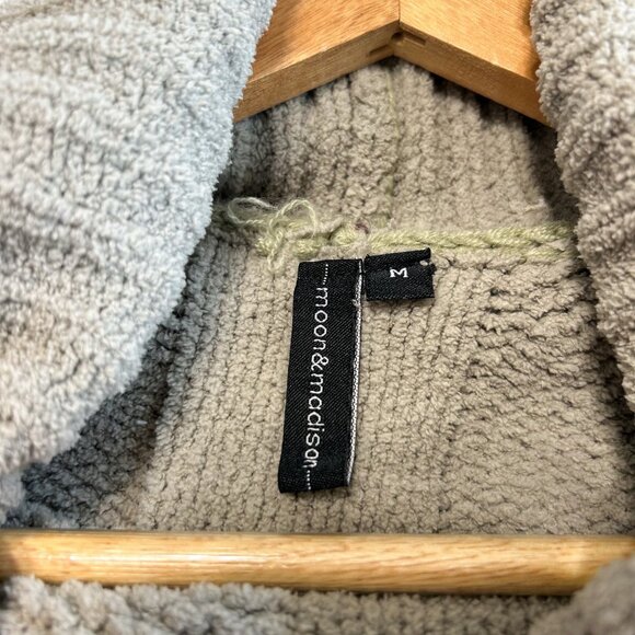 Moon & Madison Sage Green Cable Chunky Knit Turtleneck Sweater Size Medium EUC - Picture 3 of 4